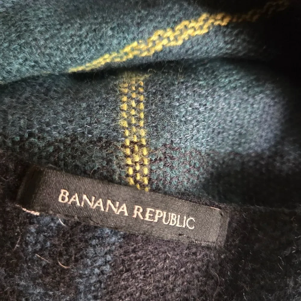 Banana Republic Plaid Scarf Wrap In Navy And Green
